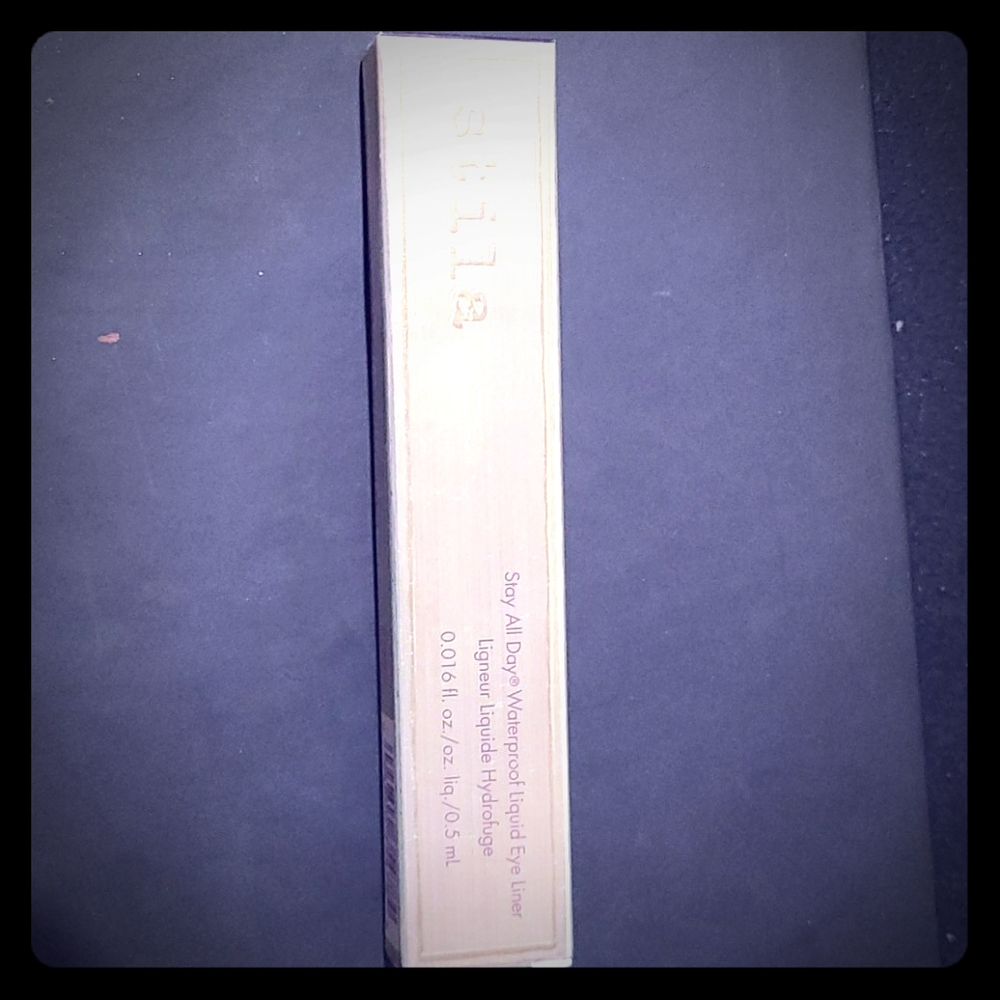 **SOLD**   STILA INTENSE AMETHYST WATERPROOF
